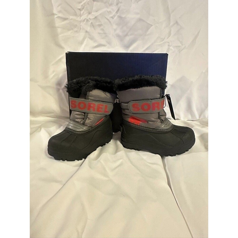 New In Box Sorel Childrens Snow Commander Size 10 Insulated Quarry Cherrybomb